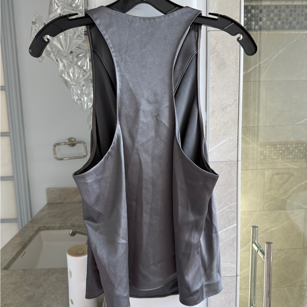 ALICE + OLIVIA Harmon Draped Racerback Blouse In Grey - Picture 6 of 12